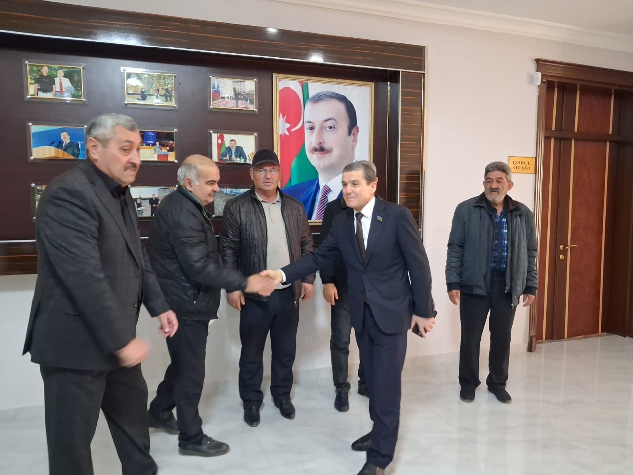 Millət vəkili vətəndaşlarla növbəti görüşünü keçirdi - FOTOLAR